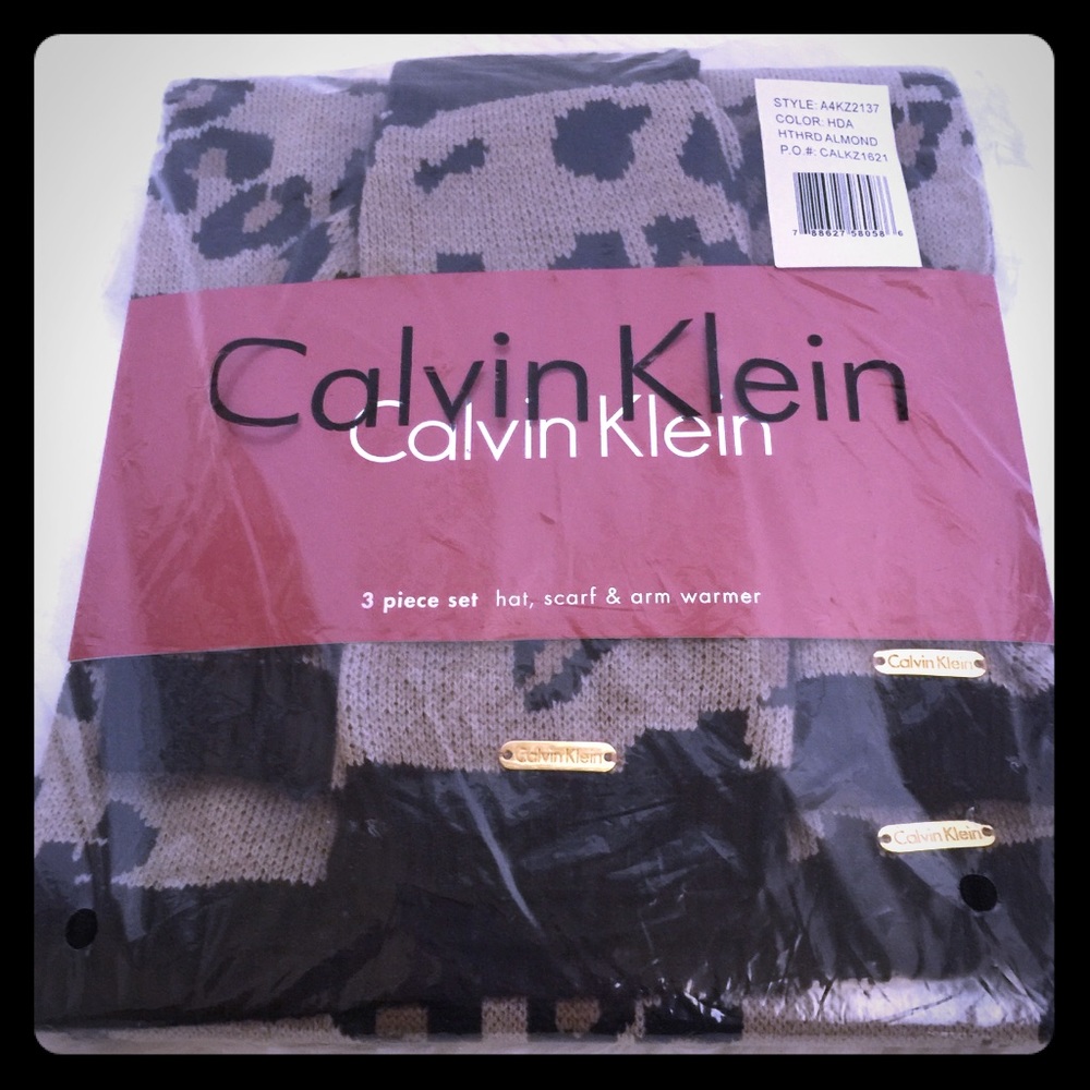 ❣️sold❣️Calvin Klein 3 Piece Set